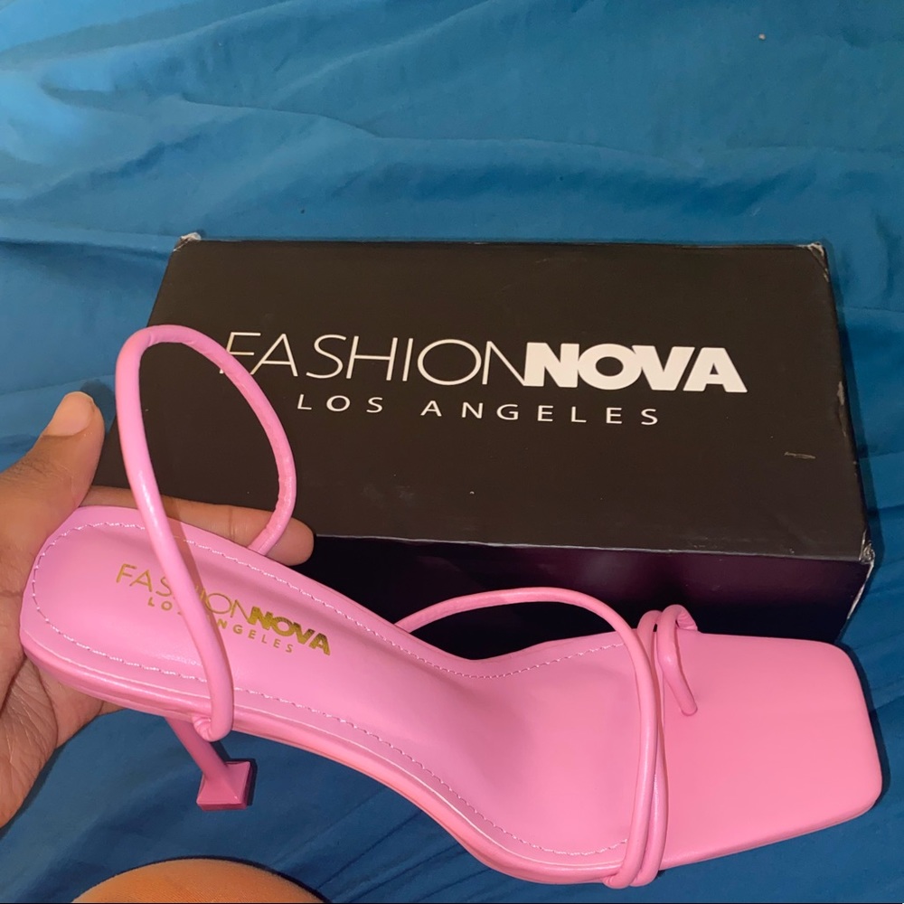 Pretty pink heels!